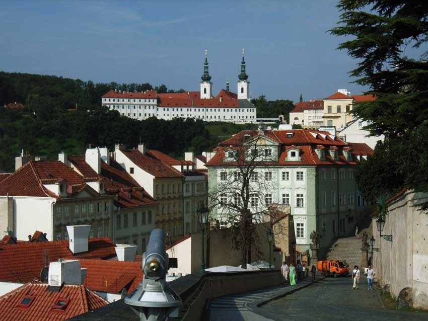 写真8 修道院.jpg