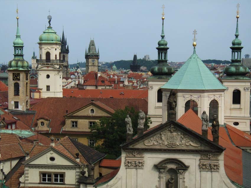 写真9 百塔の都.jpg